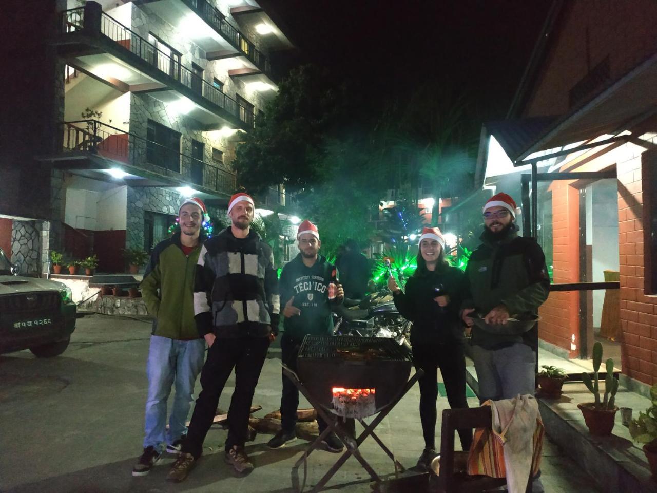 Trekkers Lodge Покхара Экстерьер фото